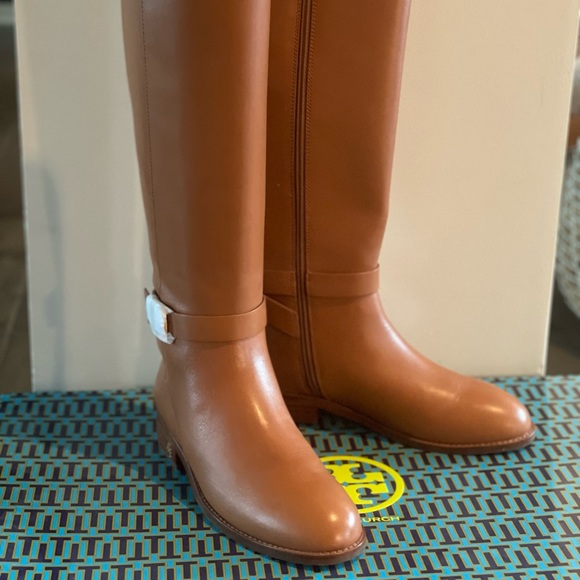BRAND NEW Camel Tory Burch Riding Boots - Picture 1 of 3